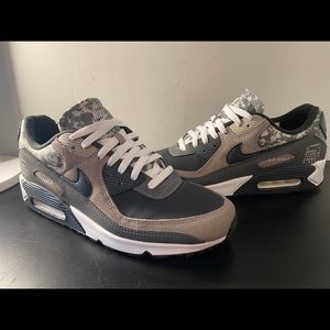 “Enigma Stone” Nike Airmax 90
